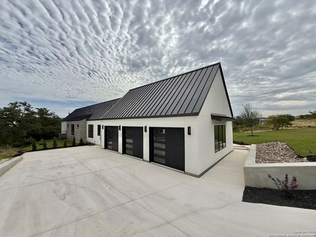 10703 Kendall Canyon, San Antonio, TX 78255