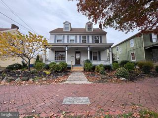 25 E MAIN ST, Marlton, NJ 08053