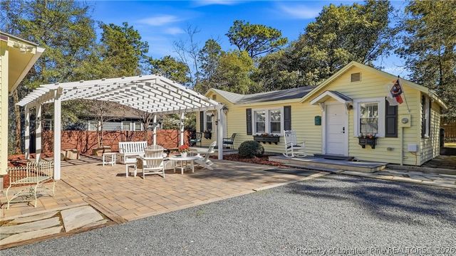 745 N May Street, Southern Pines, NC 28387