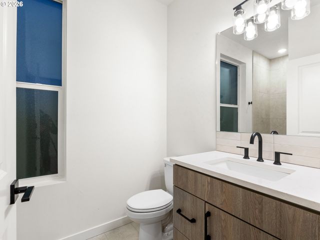 8338 N Bank St, Portland, OR 97203