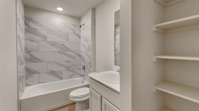2604 Kathleens Crossing, Yukon, OK 73099