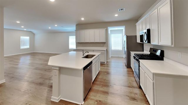 2604 Kathleens Crossing, Yukon, OK 73099