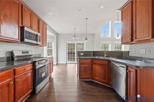 6012 Ironstone Dr, North Chesterfield, VA 23234