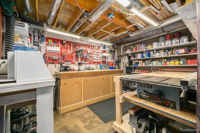 237 Victoria Drive, Dexter, MI 48130