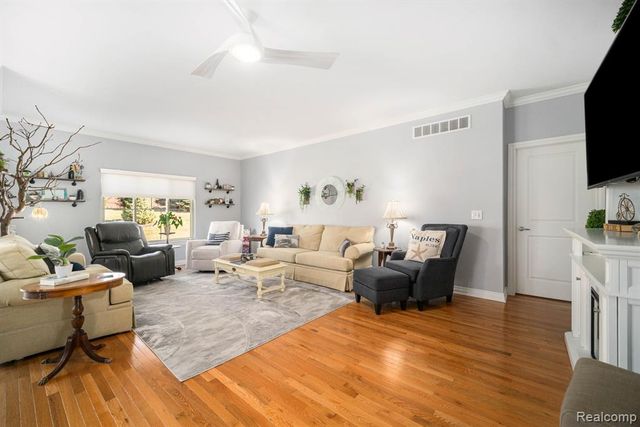 237 Victoria Drive, Dexter, MI 48130