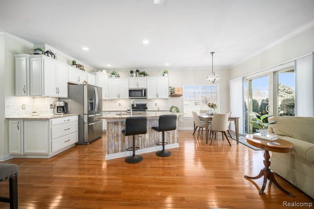 237 Victoria Drive, Dexter, MI 48130