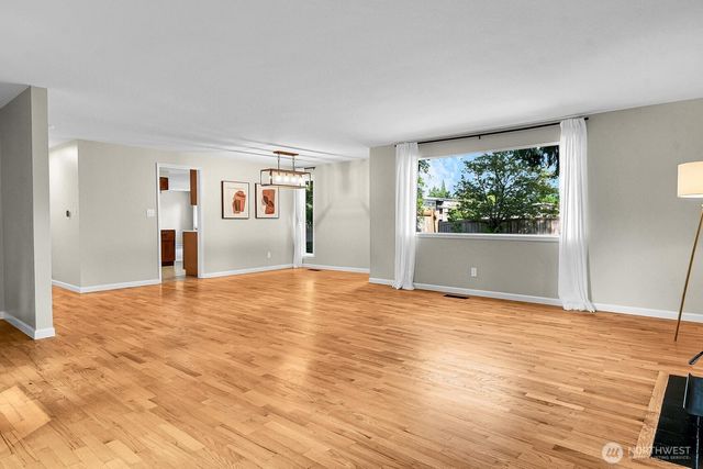6116 123rd Avenue NE, Kirkland, WA 98033