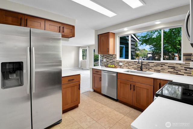 6116 123rd Avenue NE, Kirkland, WA 98033