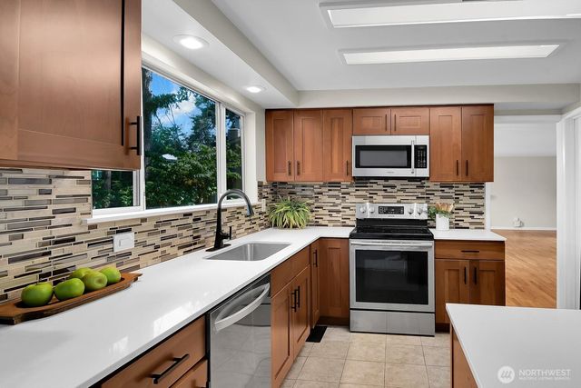 6116 123rd Avenue NE, Kirkland, WA 98033