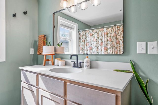 3033 E CANARY STREET, Appleton, WI 54915