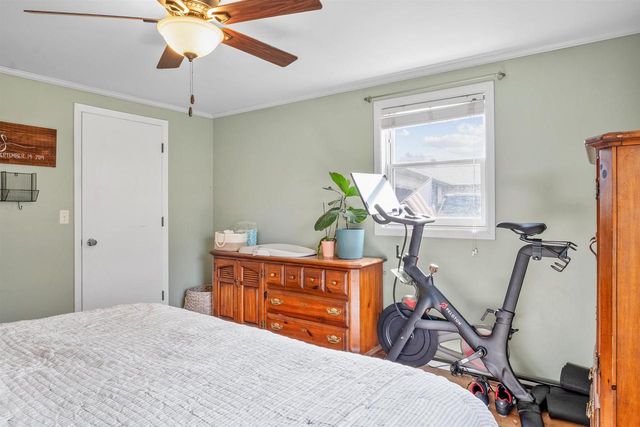 3033 E CANARY STREET, Appleton, WI 54915