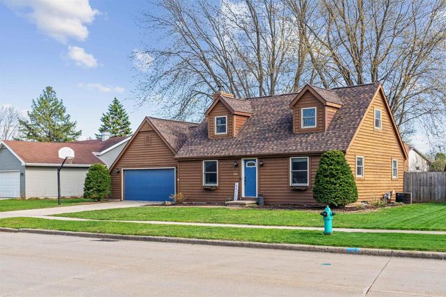 3033 E CANARY STREET, Appleton, WI 54915