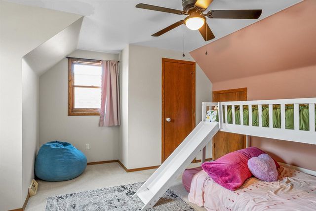 3033 E CANARY STREET, Appleton, WI 54915