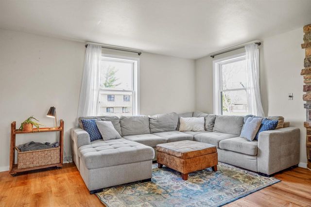 3033 E CANARY STREET, Appleton, WI 54915