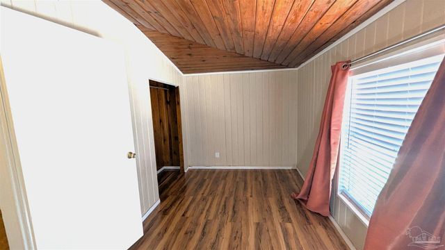 10 Kennington Dr, Pensacola, FL 32507