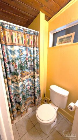 10 Kennington Dr, Pensacola, FL 32507