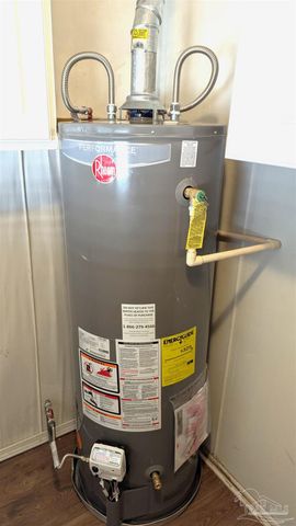 10 Kennington Dr, Pensacola, FL 32507