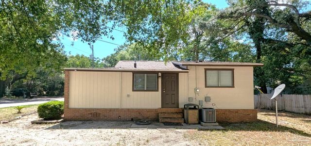 10 Kennington Dr, Pensacola, FL 32507