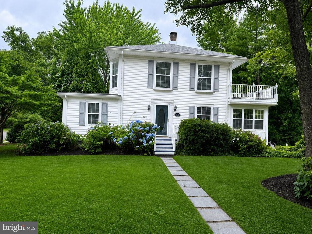 908 UNION MILL RD, Mt Laurel, NJ 08054