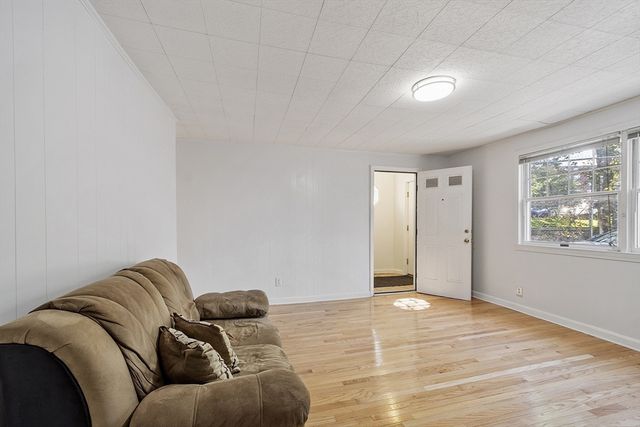 30 High St, Chelsea, MA 02150