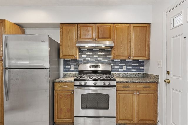 30 High St, Chelsea, MA 02150