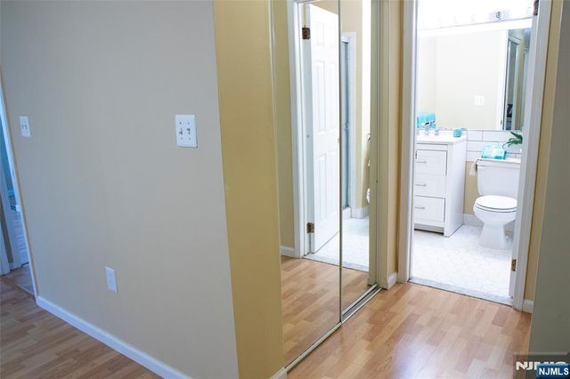 50 Pine Street 7N, Montclair, NJ 07042