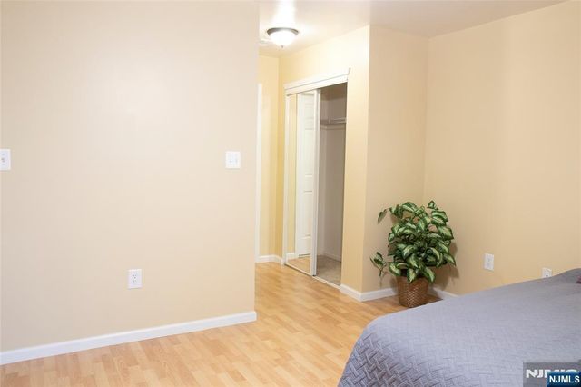 50 Pine Street 7N, Montclair, NJ 07042