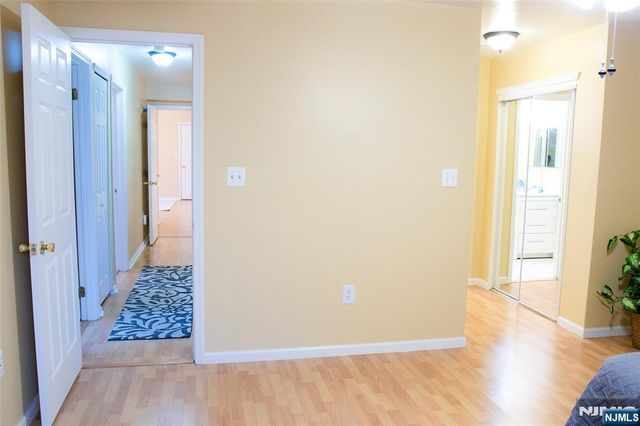 50 Pine Street 7N, Montclair, NJ 07042