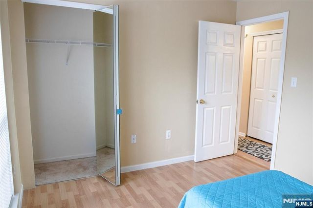 50 Pine Street 7N, Montclair, NJ 07042