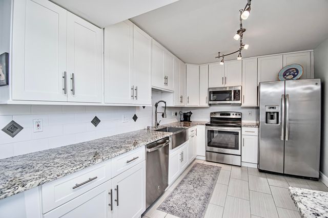 8200 Lakeshore Drive 2010, Hypoluxo, FL 33462