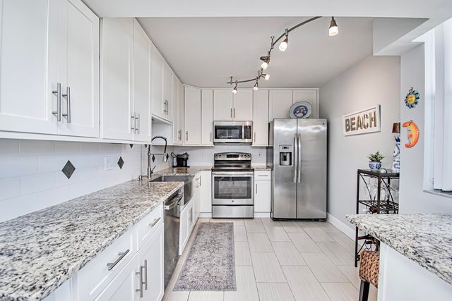 8200 Lakeshore Drive 2010, Hypoluxo, FL 33462