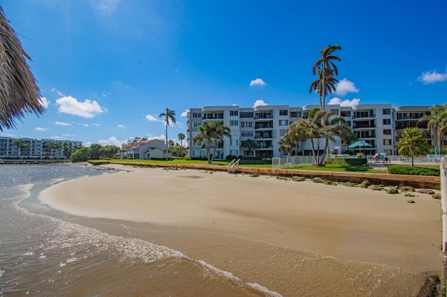 8200 Lakeshore Drive 2010, Hypoluxo, FL 33462