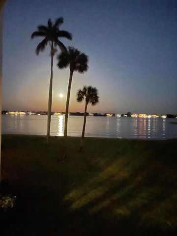 8200 Lakeshore Drive 2010, Hypoluxo, FL 33462