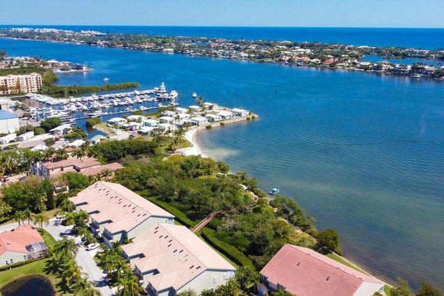 8200 Lakeshore Drive 2010, Hypoluxo, FL 33462
