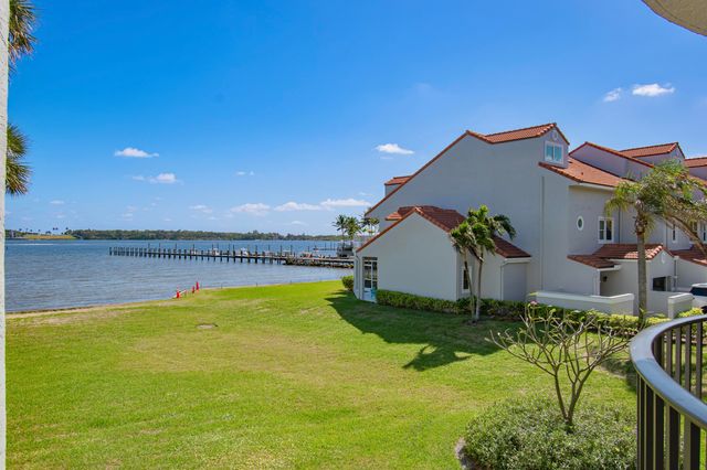 8200 Lakeshore Drive 2010, Hypoluxo, FL 33462