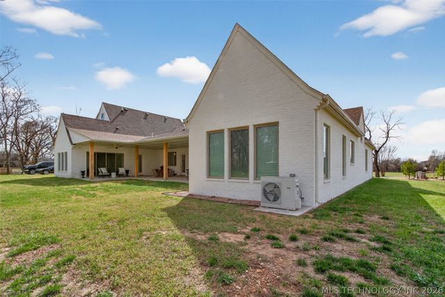 934 N 4389 Lane, Pryor, OK 74361