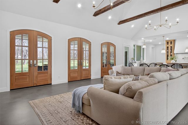 934 N 4389 Lane, Pryor, OK 74361