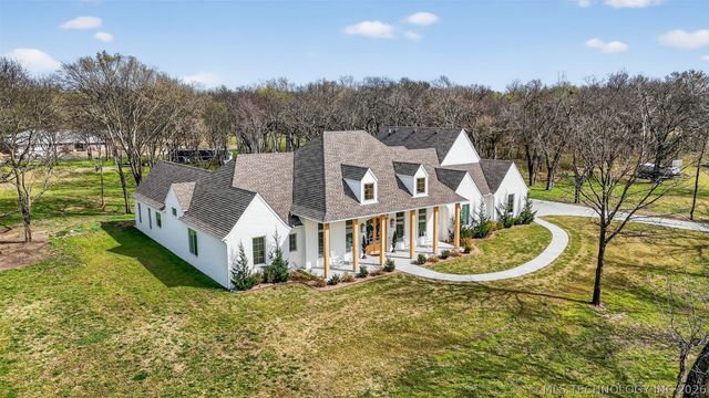 934 N 4389 Lane, Pryor, OK 74361