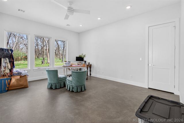 934 N 4389 Lane, Pryor, OK 74361