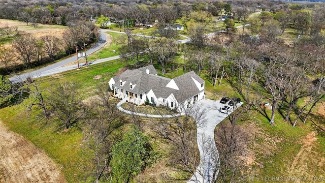 934 N 4389 Lane, Pryor, OK 74361