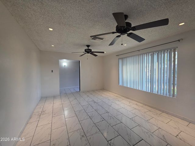 4950 W Stella Lane, Glendale, AZ 85301