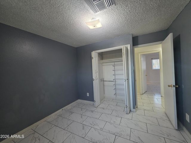 4950 W Stella Lane, Glendale, AZ 85301