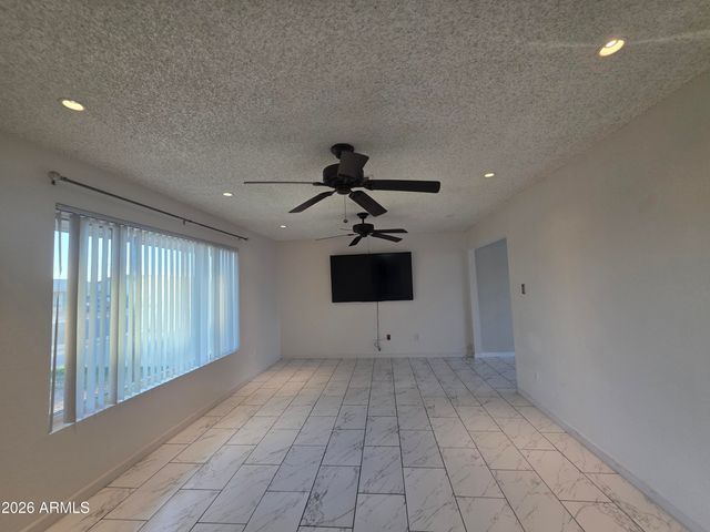 4950 W Stella Lane, Glendale, AZ 85301