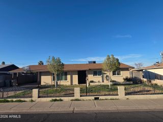 4950 W Stella Lane, Glendale, AZ 85301