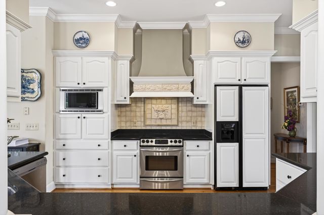 185 Earles Fort Road, Landrum, SC 29356