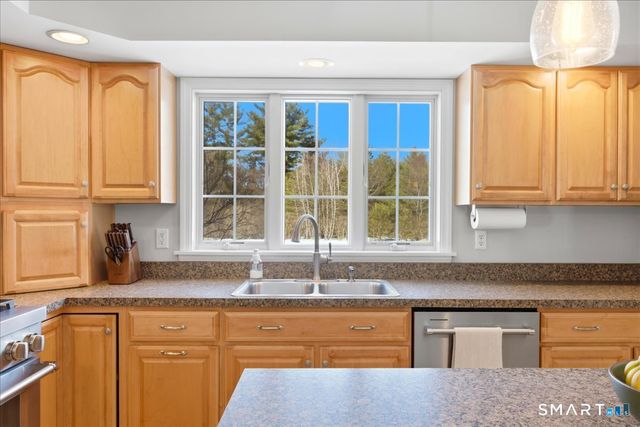 35 Senexet Village Road, Woodstock, CT 06281