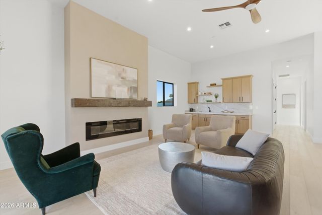 6413 N 82ND Way, Scottsdale, AZ 85250