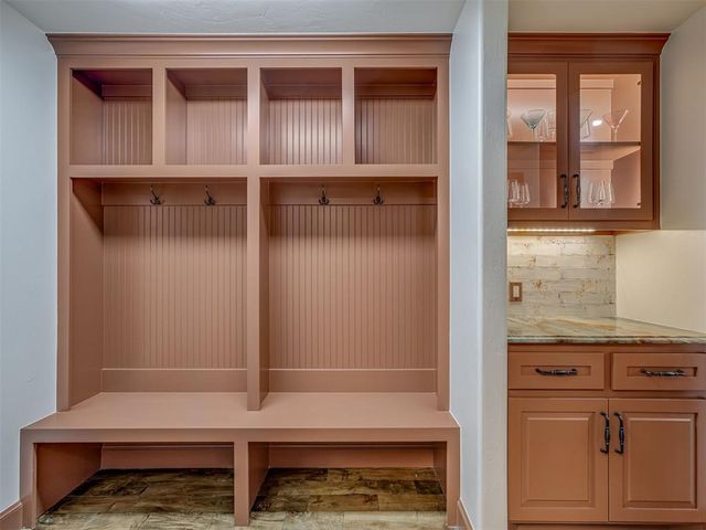 6909 W Waterloo Court, Edmond, OK 73025