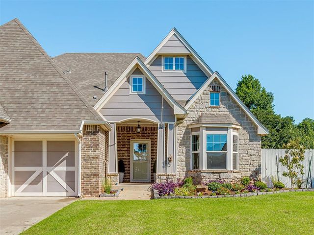 6909 W Waterloo Court, Edmond, OK 73025