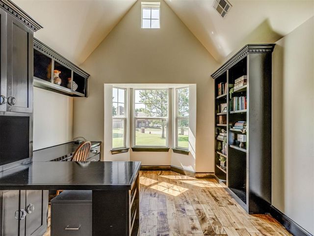 6909 W Waterloo Court, Edmond, OK 73025
